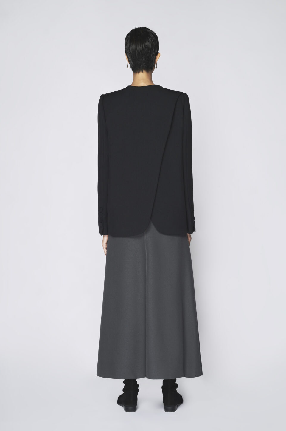 Tonyy by AnhLee or Tonyy in the latest design for SS2024 collection. Discover more.