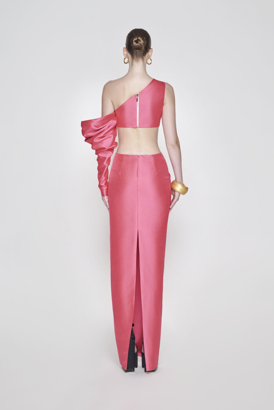 Tonyy by AnhLee or Tonyy in the latest design for SS2024 collection. Discover more.