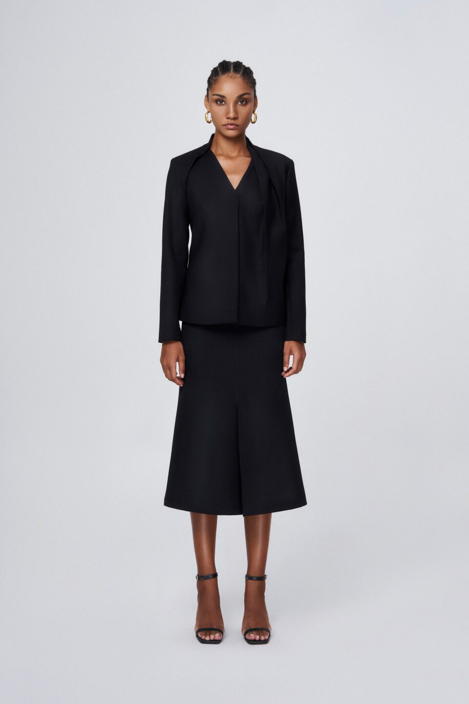 Tonyy by AnhLee or Tonyy in the latest design for SS2024 collection. Discover more.