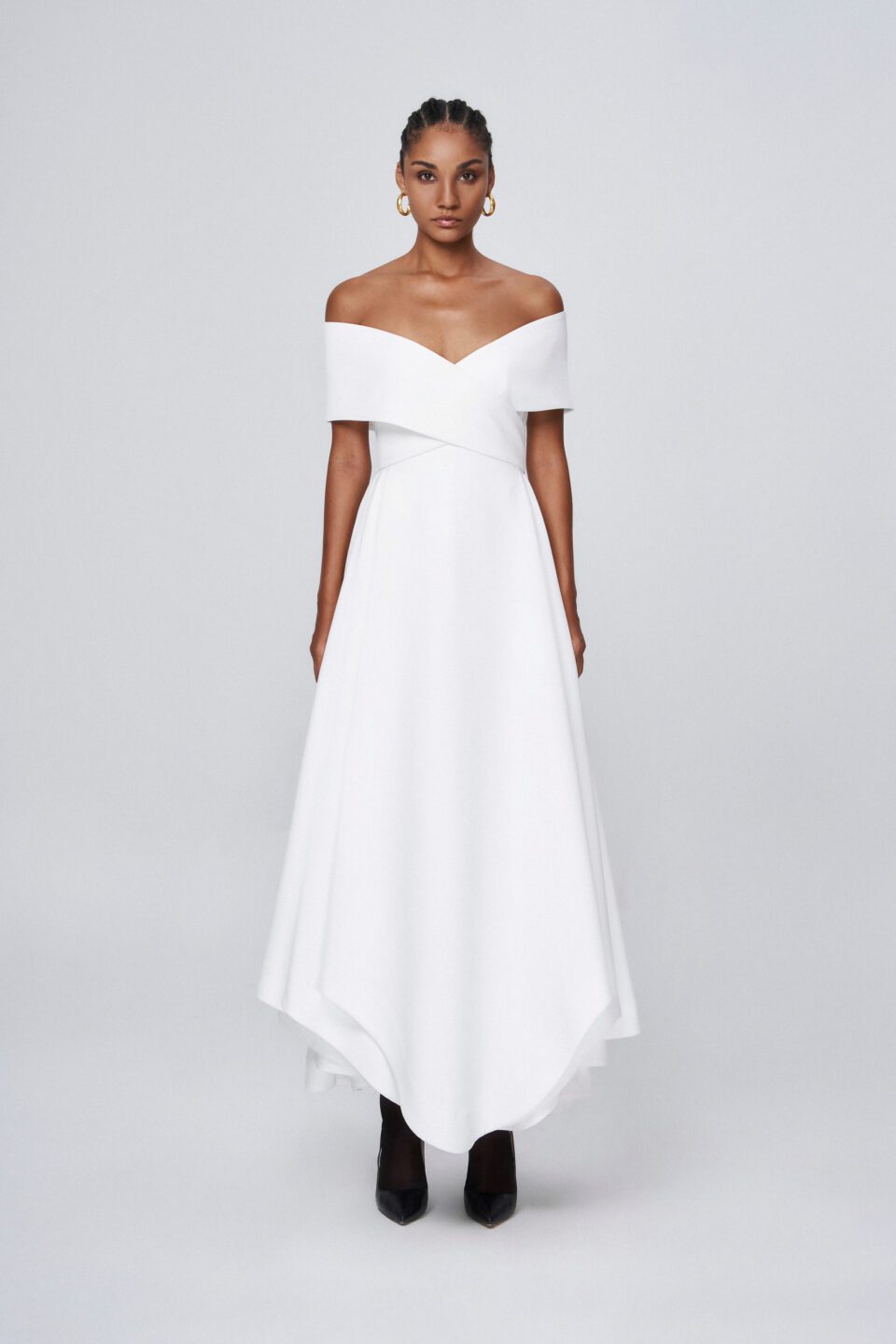 Tonyy by AnhLee or Tonyy in the latest design for SS2024 collection. Discover more.