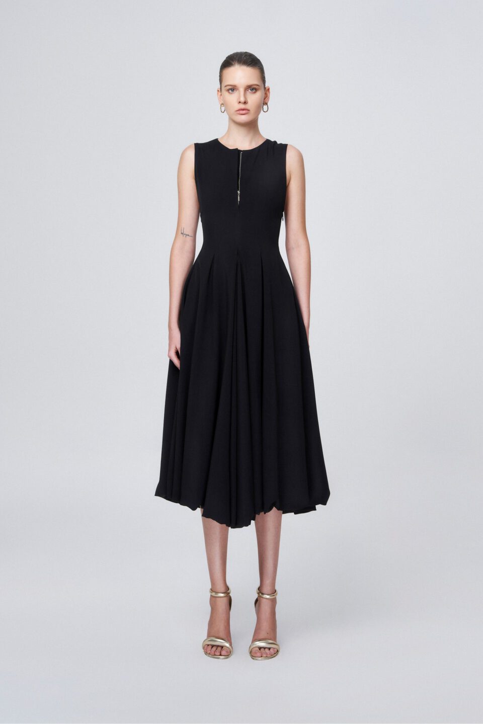 Tonyy by AnhLee or Tonyy in the latest design for SS2024 collection. Discover more.